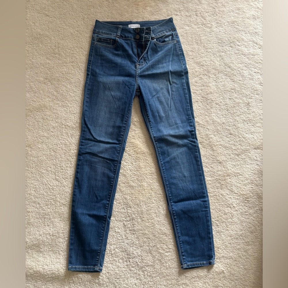 Cello Women's High Rise 2 Button Skinny Medium Wash Jeans